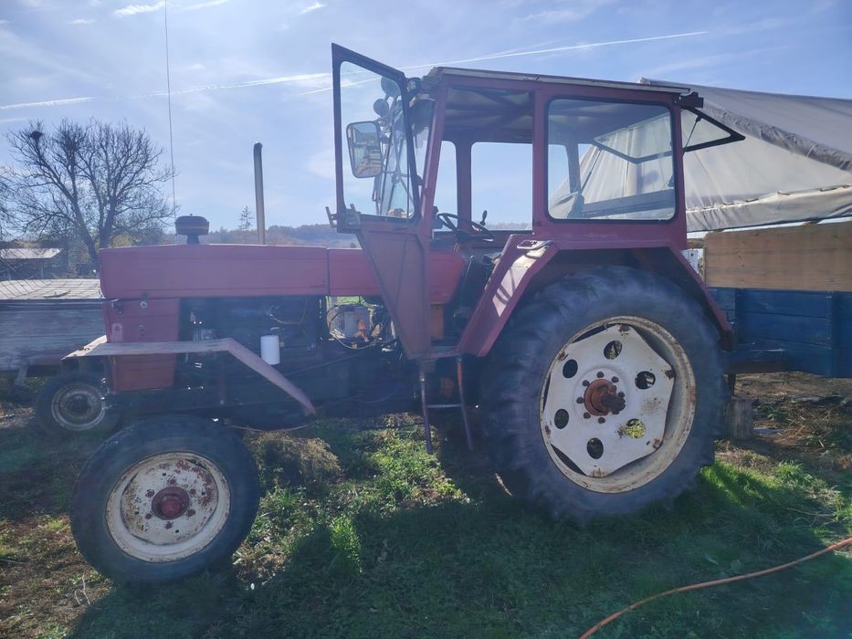 Tractor Universal 650 stare perfectă de funcționare.