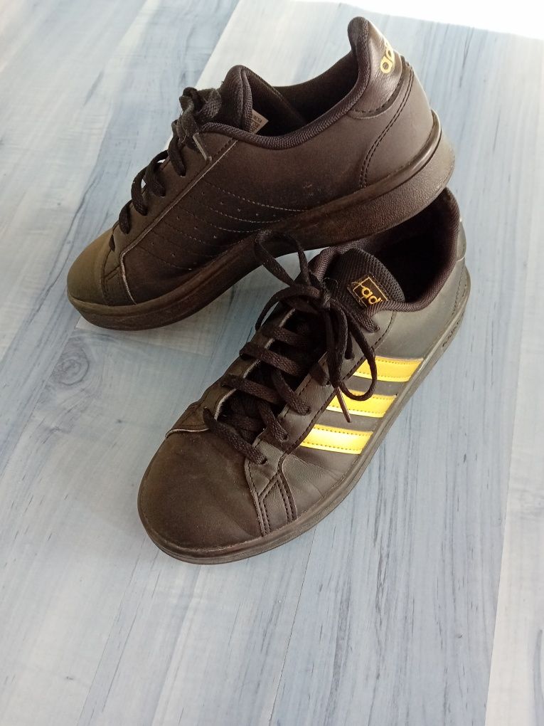 Оригинални обувки "Adidas"
