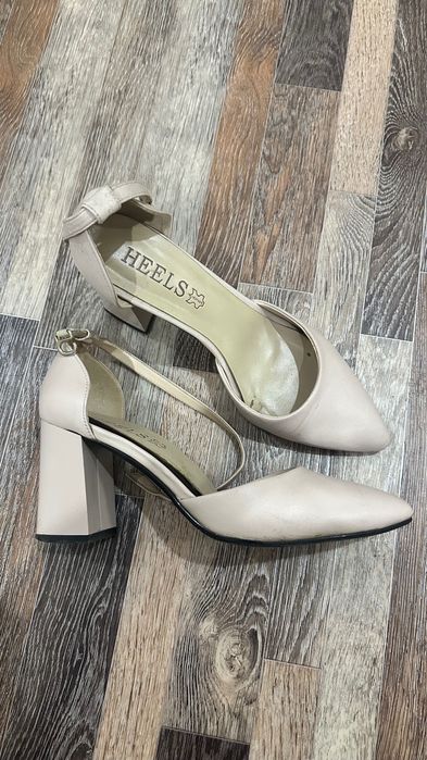 Туфли на устойчивом каблуке