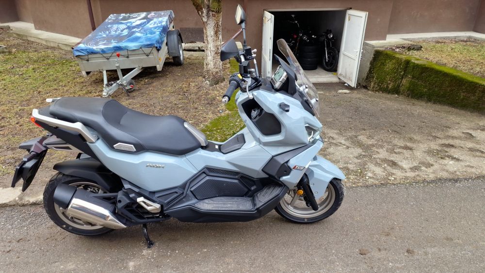 Scuter Sym Adx 125