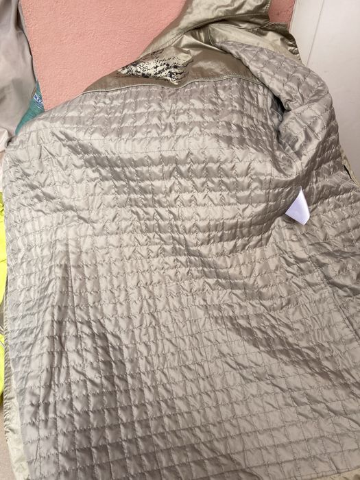 Pardesiu , masura 38 culoare oliv usor metalizat ,bine intretinut