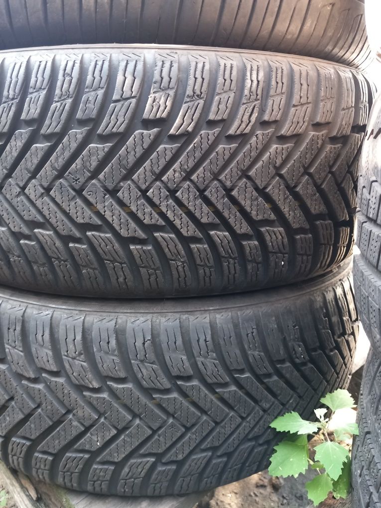 2 anvelope 225/45r18 marca Nokian dot 2018, preț  440 lei ambele