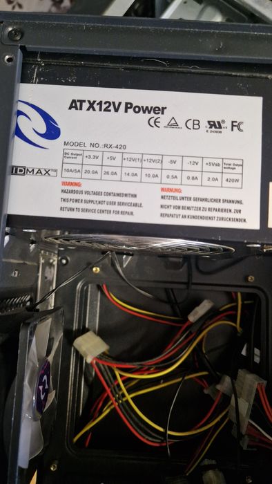 Carcasa pc cu ventiloare RGB