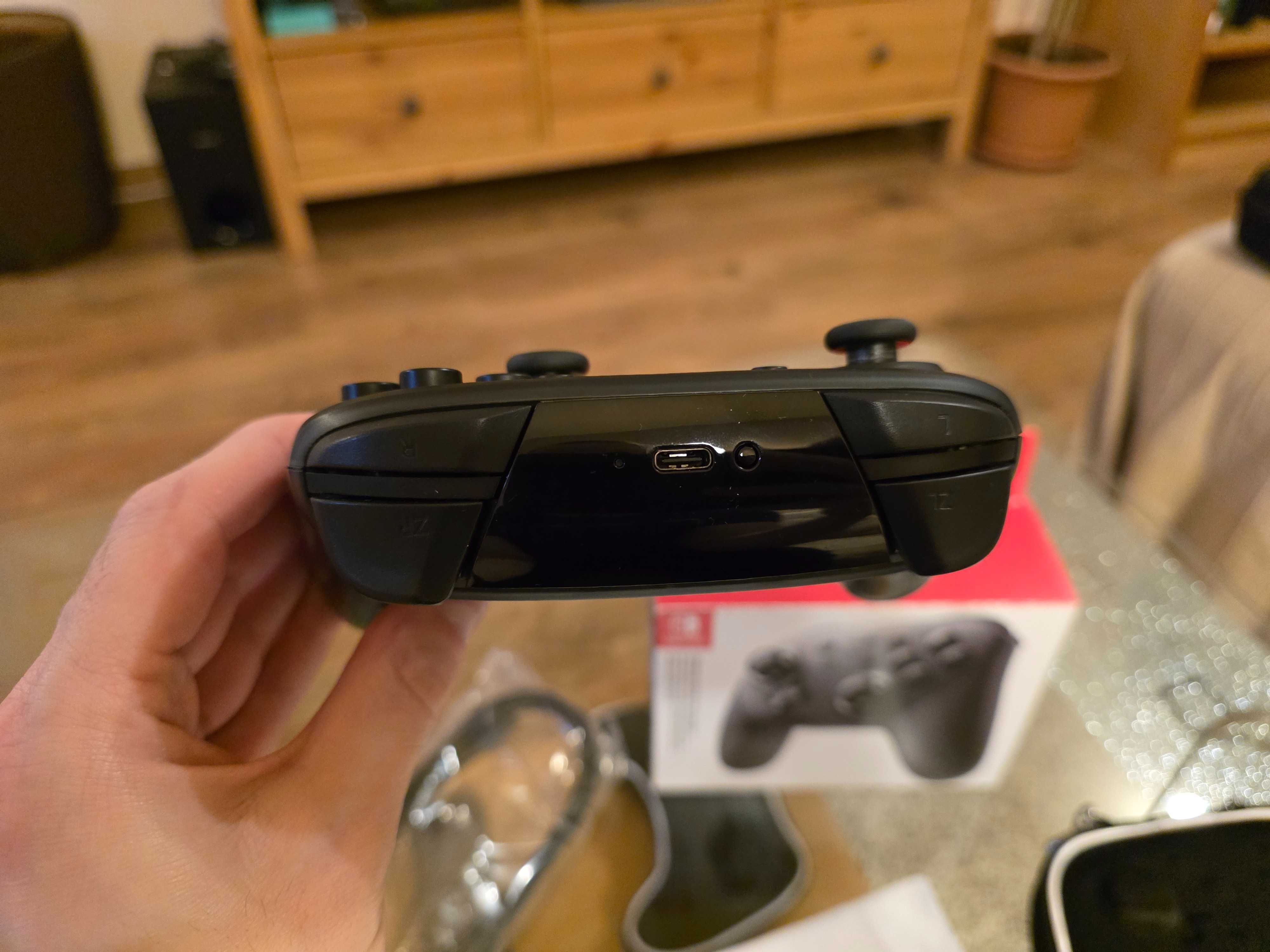 Nintendo Switch Pro Controller