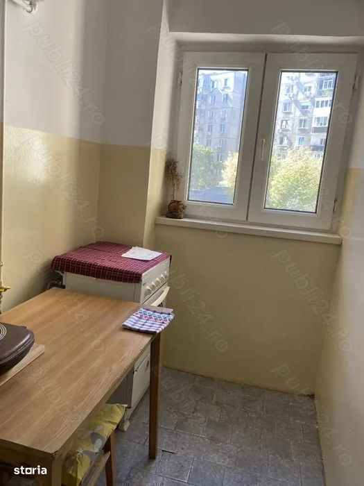 Vând garsonieră Crangasi decomandata