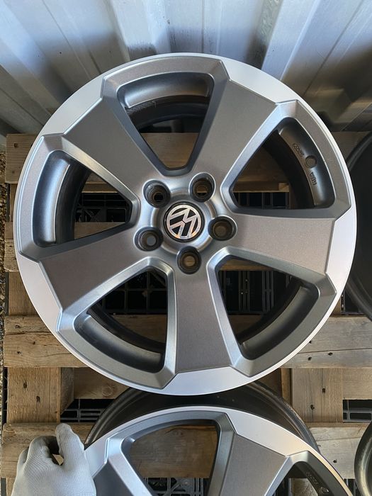 17 цола 5 х 112 мм Фолксваген Голф , Туаран , Джета , VW Golf