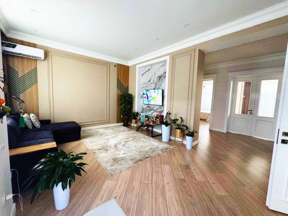 Юнусабад Фарогат Махалля 
О-р универсам кург  BYD автосалон
2, 7-соток