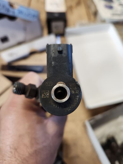 Vand  injectoare  Opel 2.0  130 cp