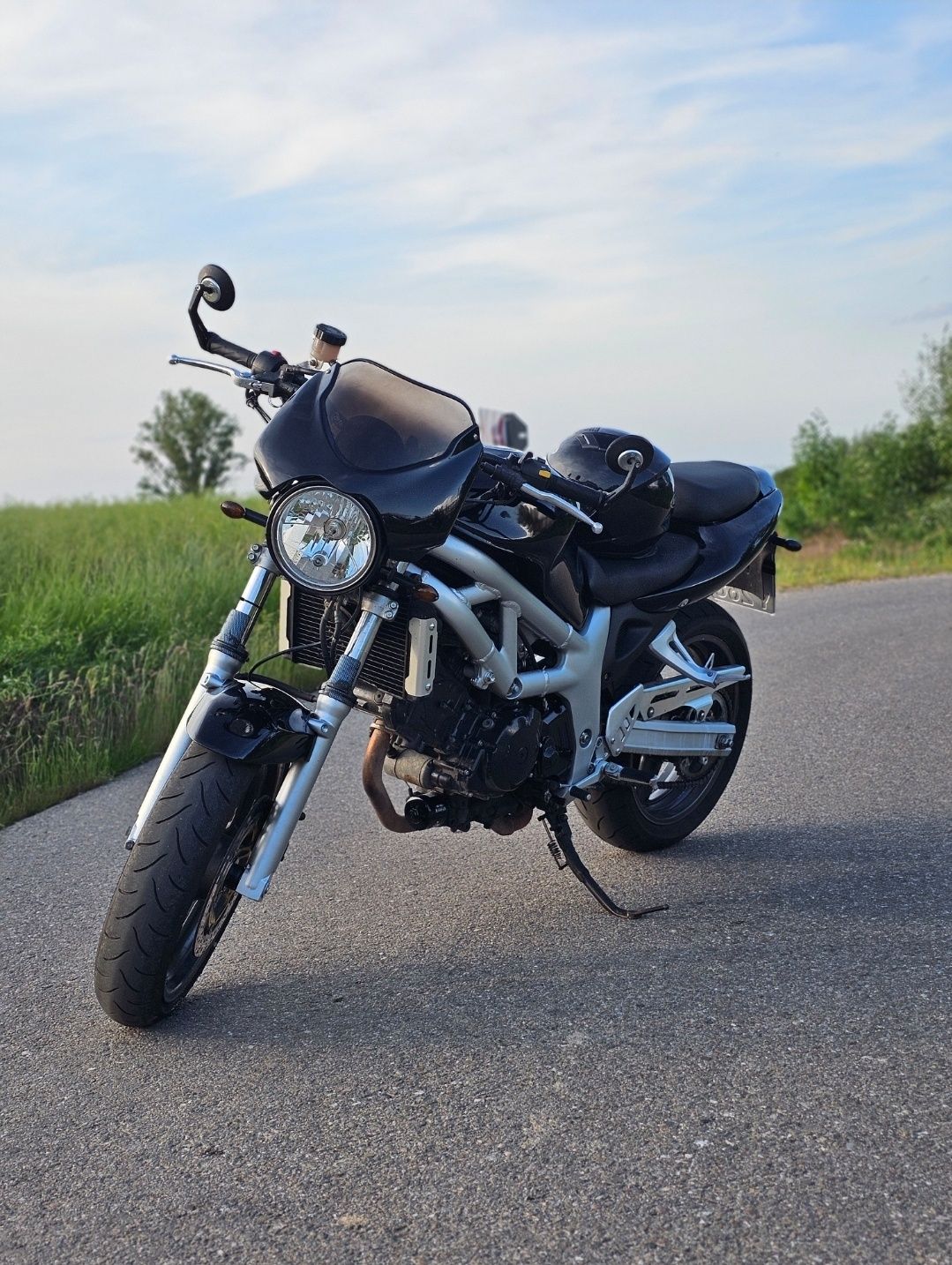 Vand Motocicleta Sukuzi SV650 Naked Bike 2.490