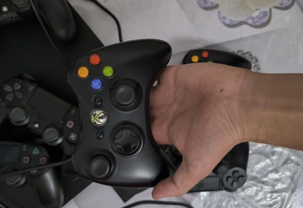 Срочно!! XBOX 360 SLIM