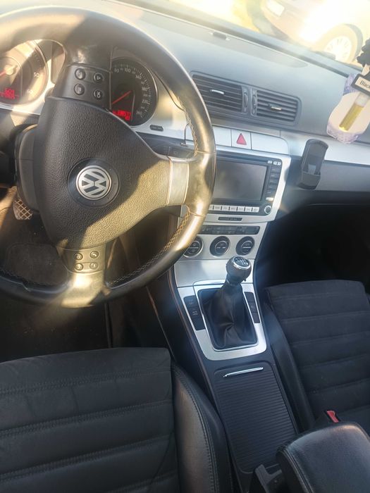 Vând urgent Passat B6 Combi