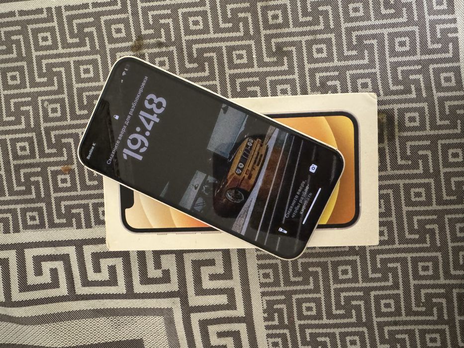 Айфон 12мини , продаю