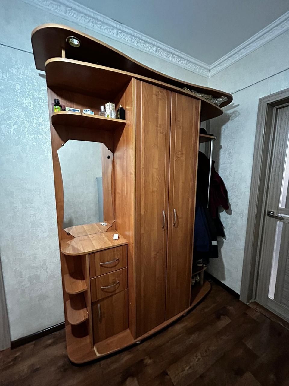 Прихожие шкаф 15000тг есть торг