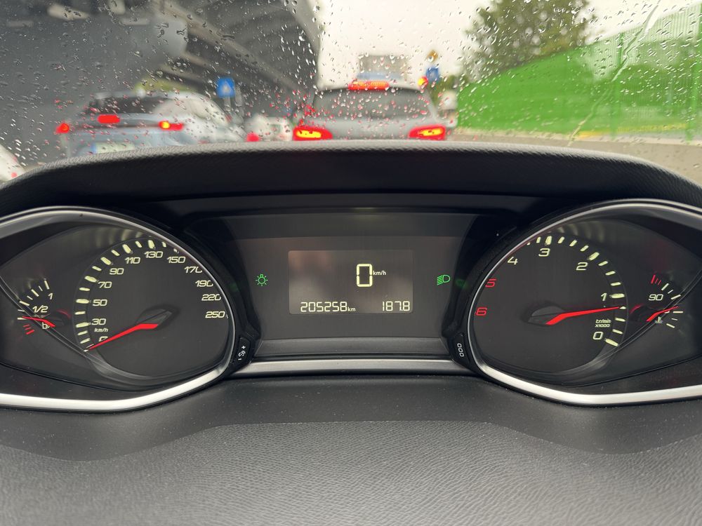 Vand Peugeot 308 II (T9) 2014 1.6 BlueHDI 120CP