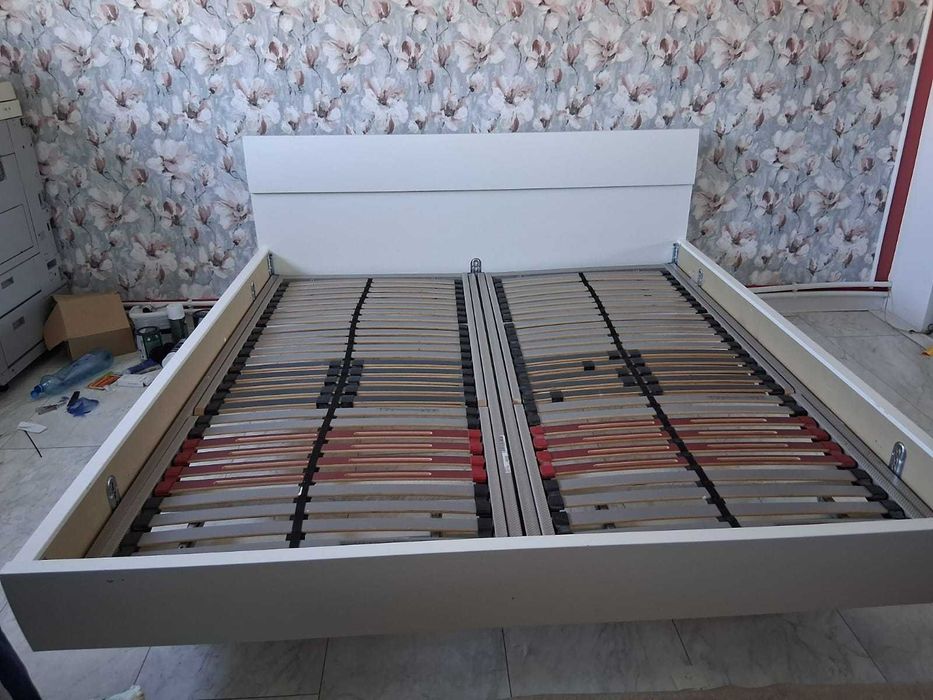 Vând pat dublu (1.8/2 m)