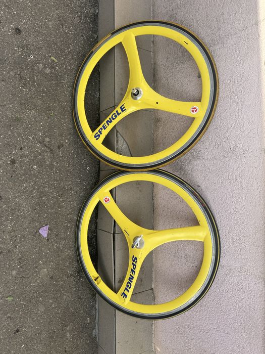 Vand roti cursiera din carbon