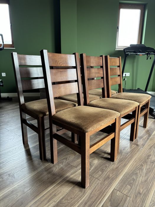 Трапезни столове