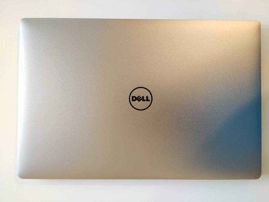 Dell Precision 5520 15.6 FHD IPS/Xeon E3-1505M/16GB/256GB/Quadro M1200
