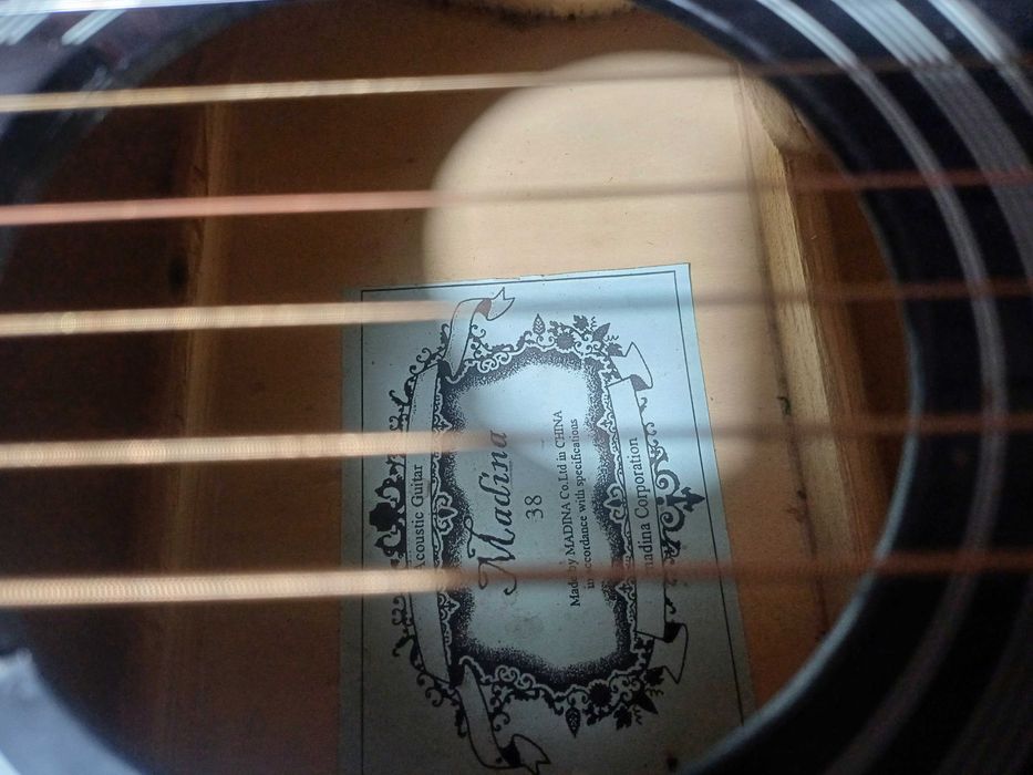 Canon  Eos 550D фотоаппарат bonus Gitara