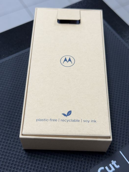 Motorola moto Edge 50 Neo,PANTONE Grisaille,256GB/8GB RAM *ЧистоНов*