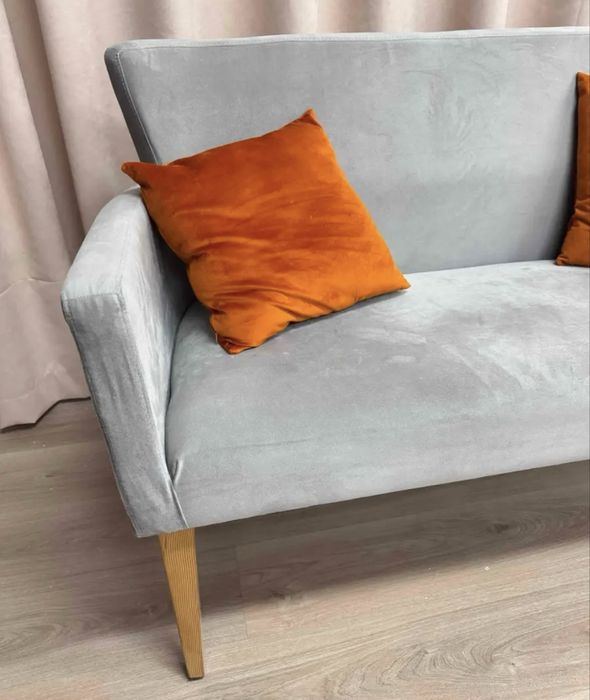 Продам диван в олтличном состояниии