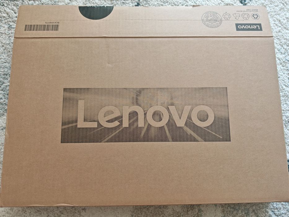 Vând laptop Lenovo