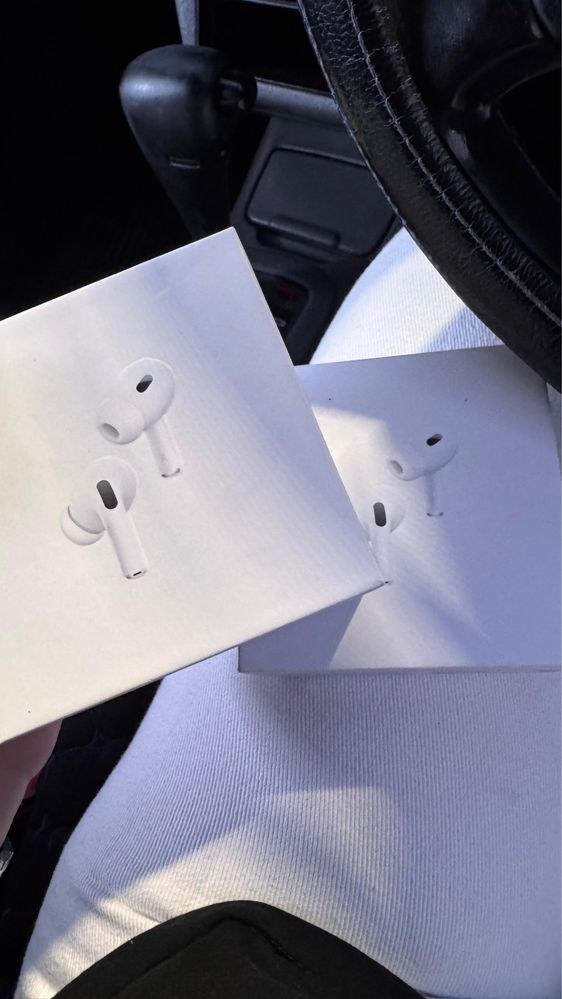AirPods Pro 2 шт продается