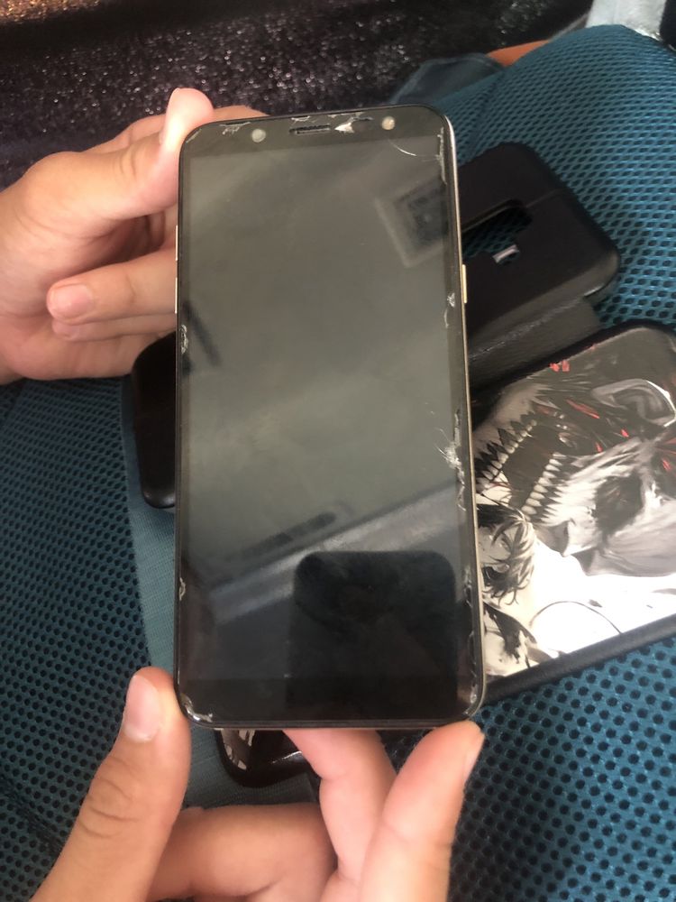 Samsung A6 32/3 гб