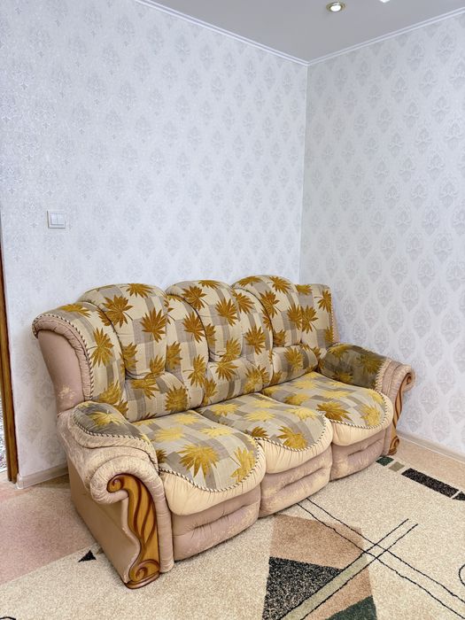 Продается диван в отличном состоянии.