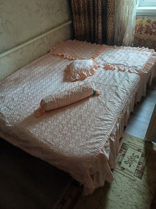 Комплект для спальни: покрывало, шторы с ламбрекенами, наволочки ажурн