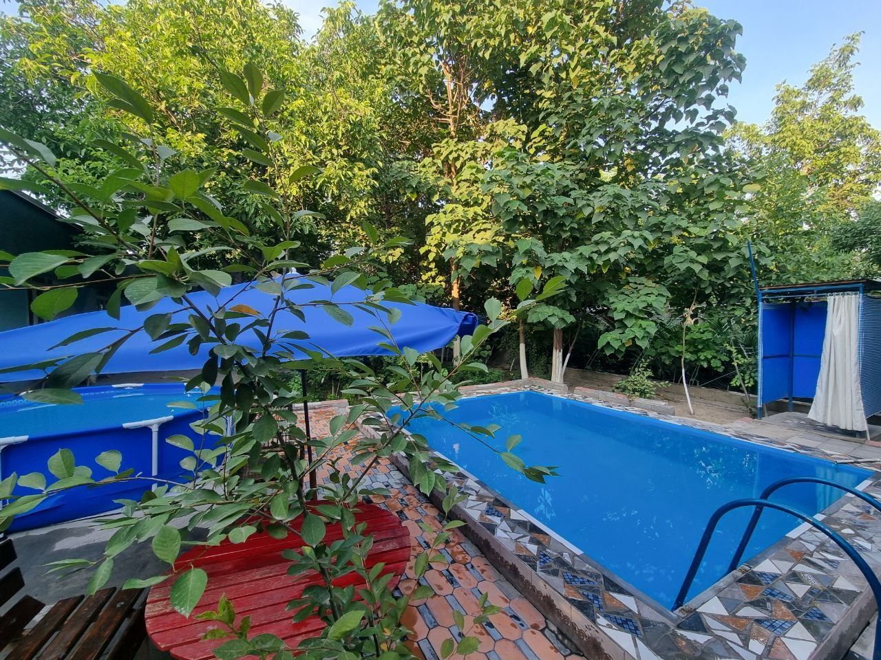 Andijonda Halol, pokiza Gulbog' Dacha