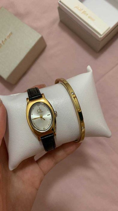 Часы и браслет в стиле cartier