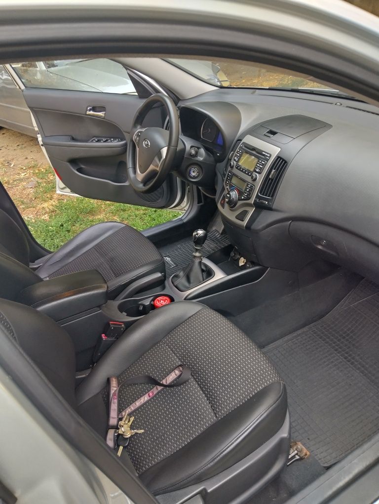 Хюндай i30 1.6CRD