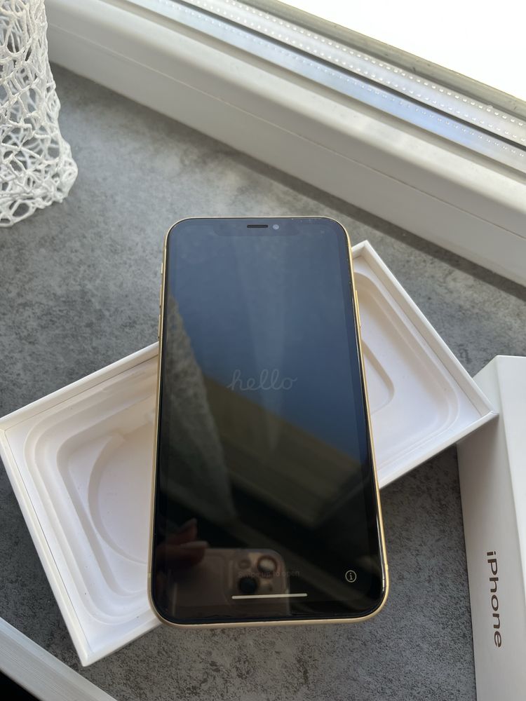 Iphone XR yellow
