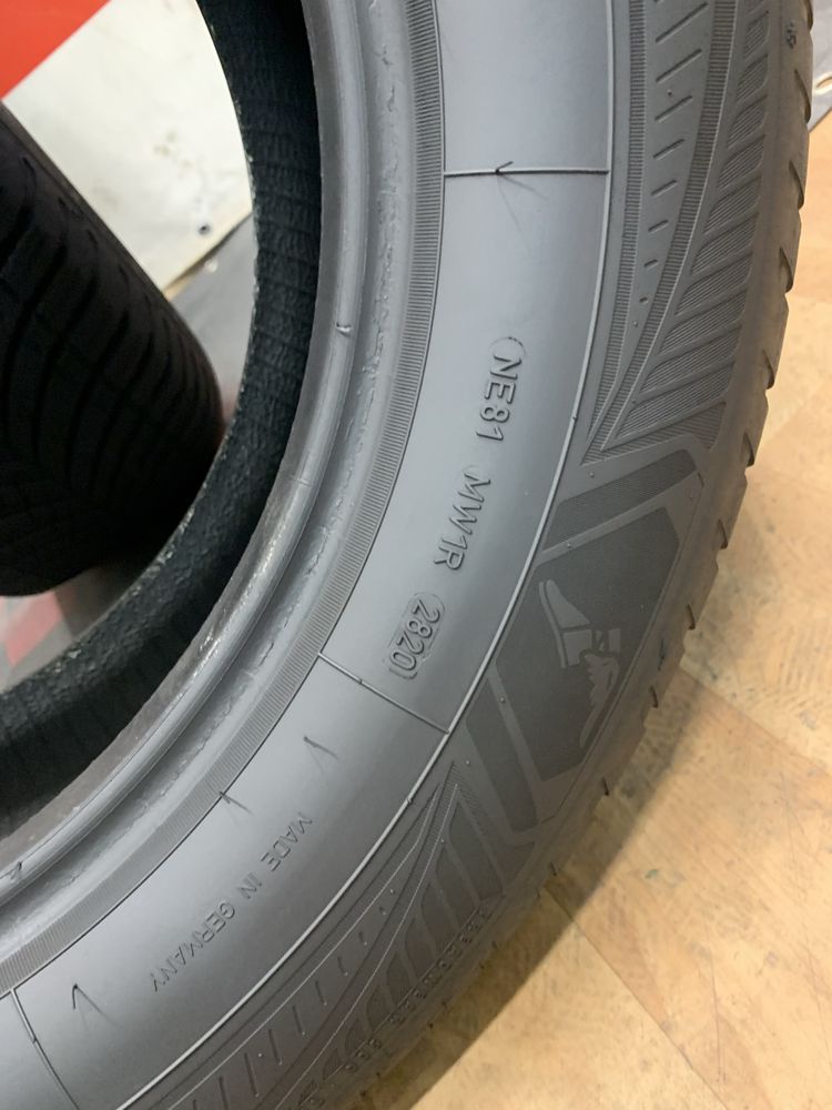 235 65 17, Всесезонни гуми, Goodyear Vector4Season, 2 броя