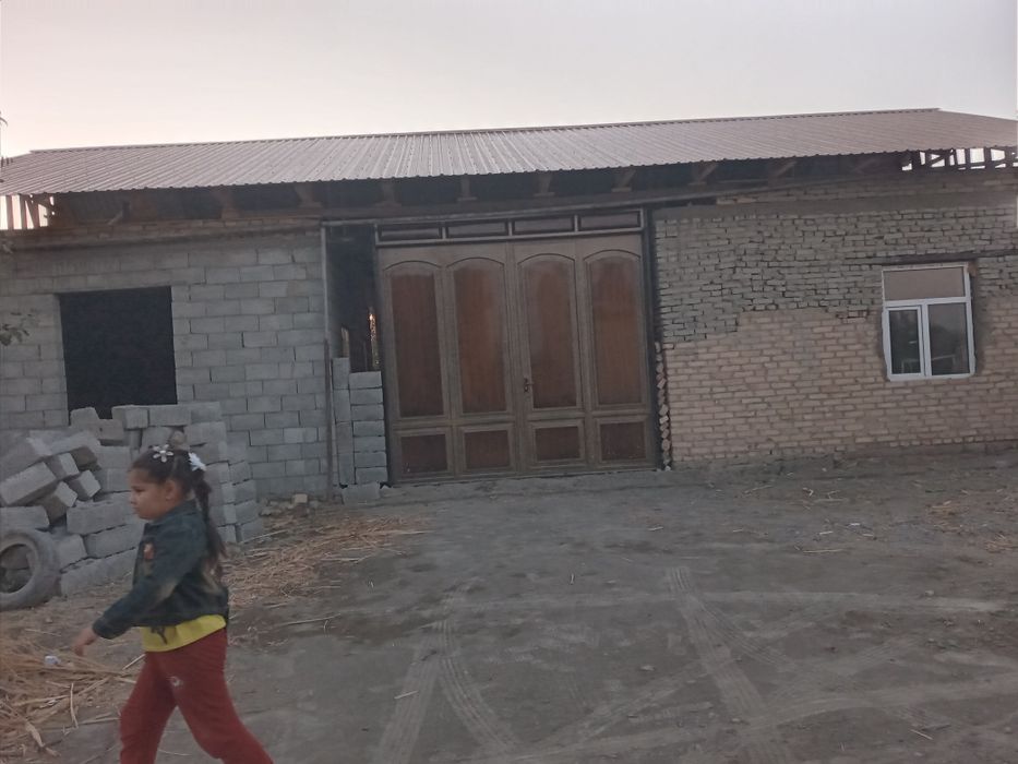 Участка сотилади