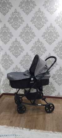 Детская коляска для младенца