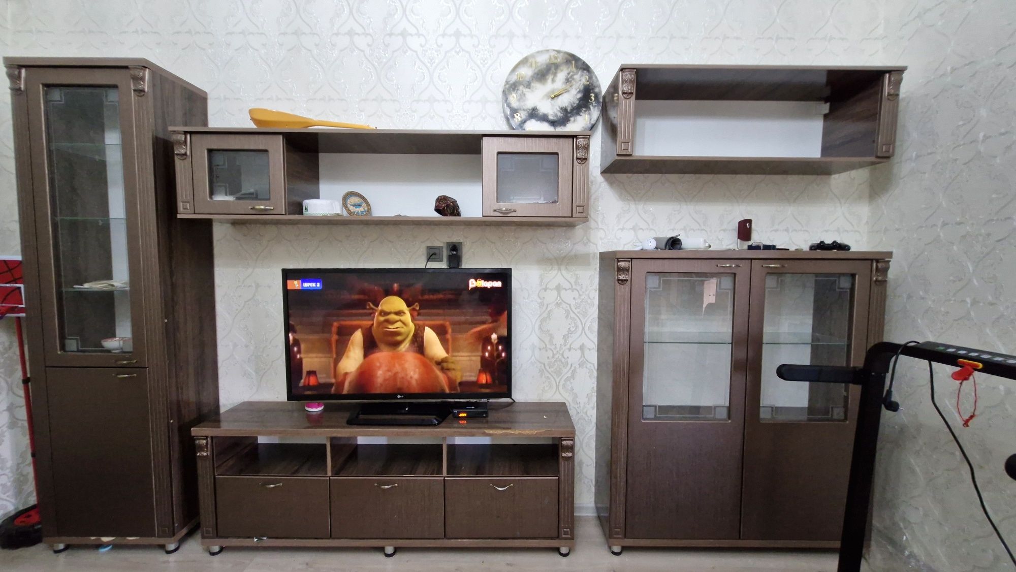 Продается срочно мебель для гостиной