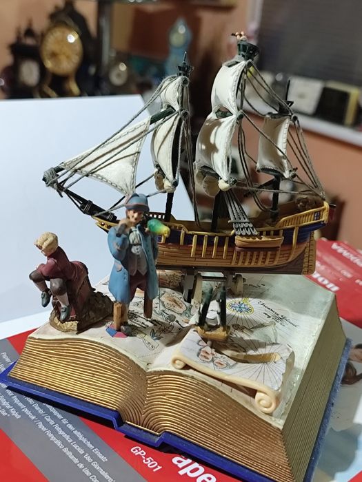 Музикална кутия "Островът на съкровищата" от Enesco