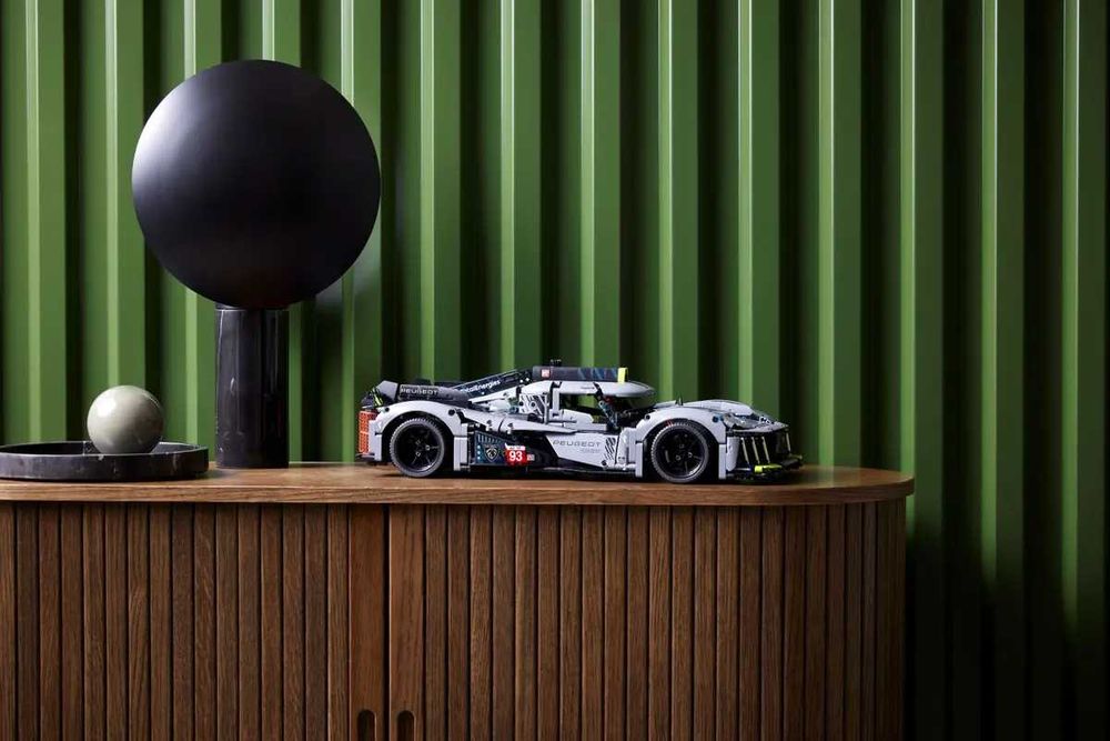 Лего Lego PEUGEOT 24H Le Mans Hybrid Hypercar