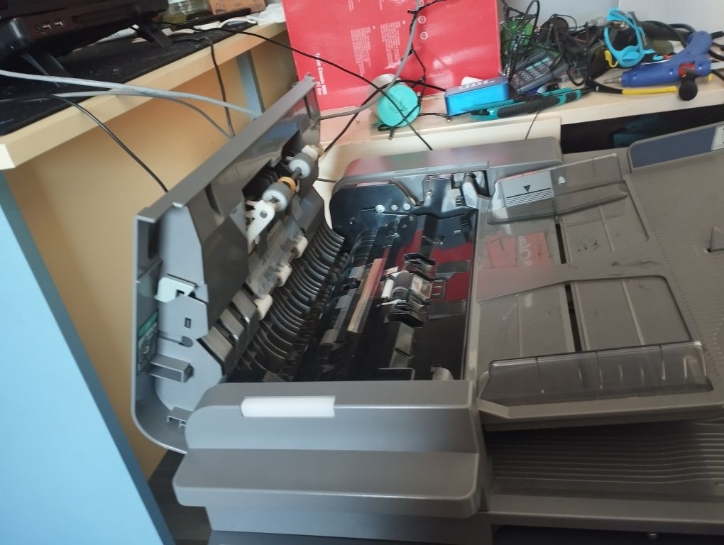 Продавам копирна машина със скенер Konica Minolta bizhub 211