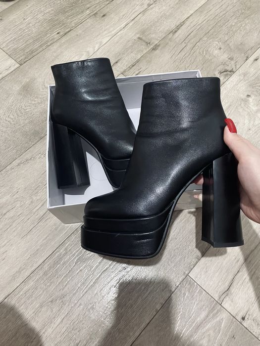 Ботильоны на каблуке