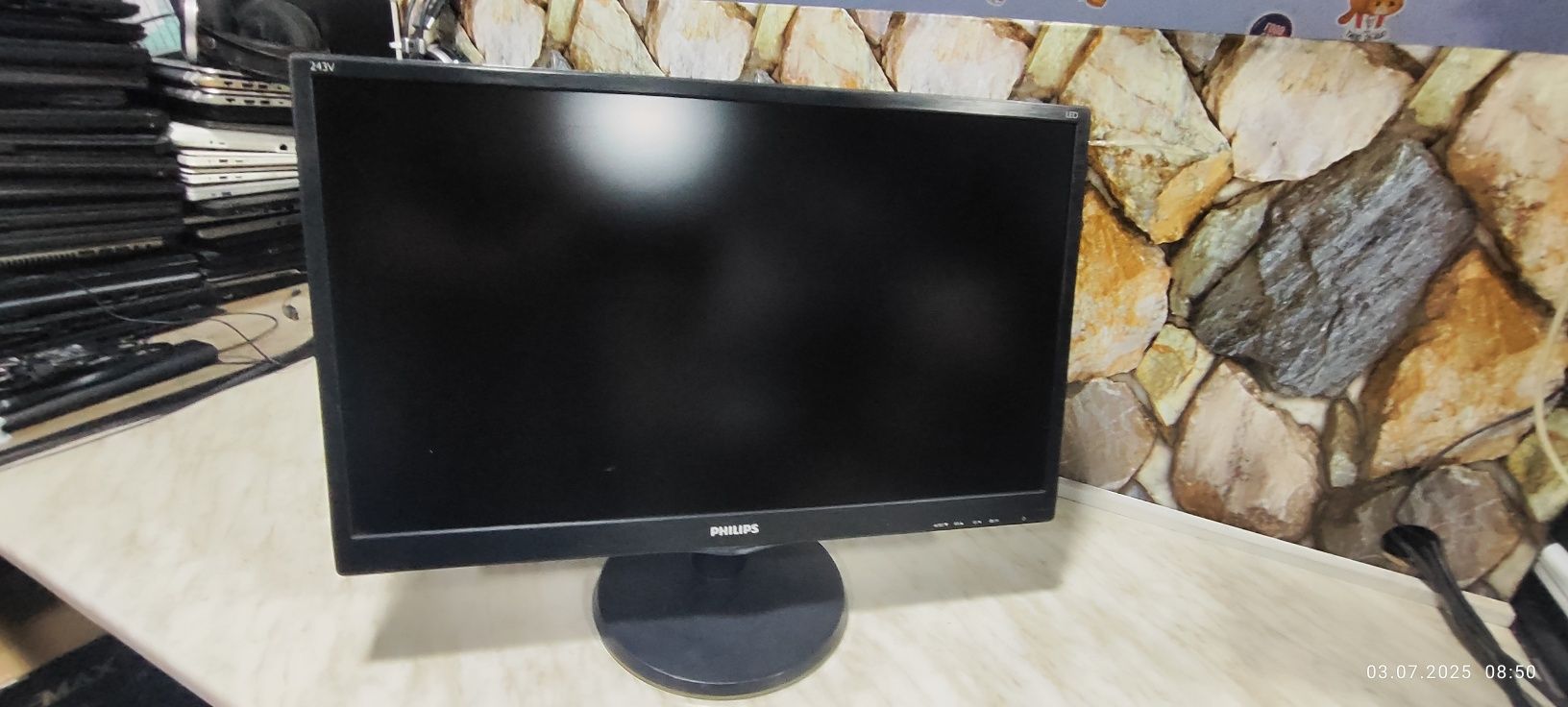 Монитор Phillips 24" FullHD