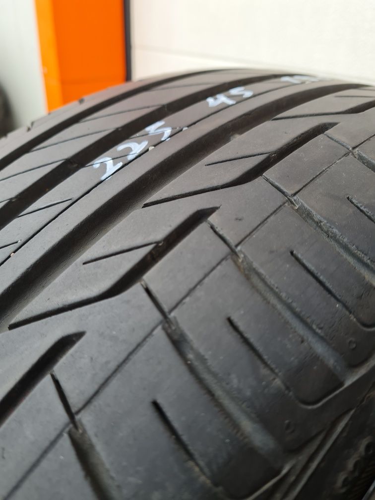 Летни гуми 4 броя BRIDGESTONE Turanzza T001 225 45 R19 дот 3017