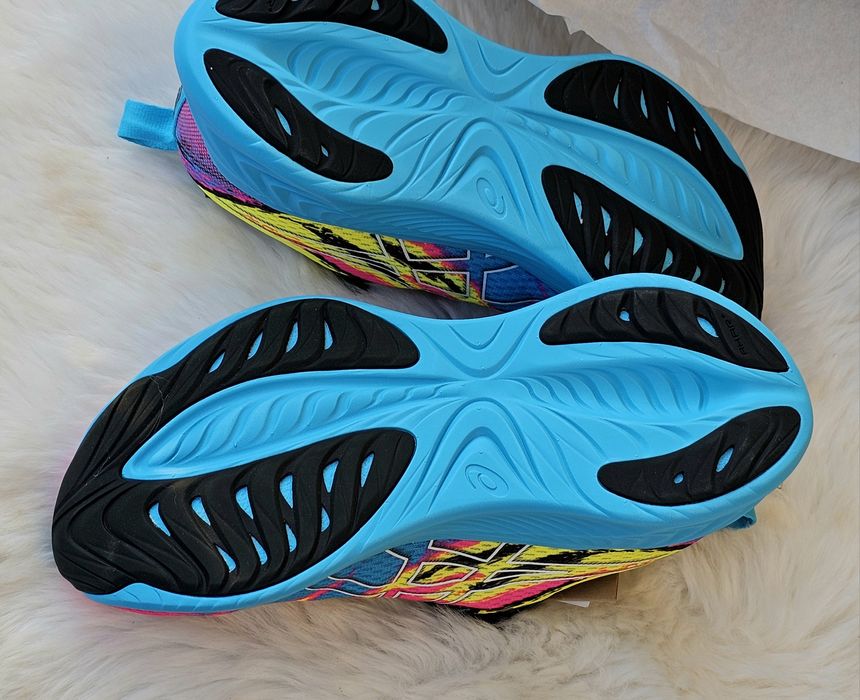 Asics Gel Cumulus 25 оригинални дамски сникърси 39 номер