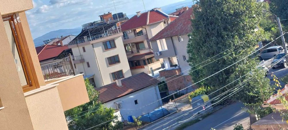 Първи наематели, апартамент с паркомясто в центъра на кв. „Сарафово“