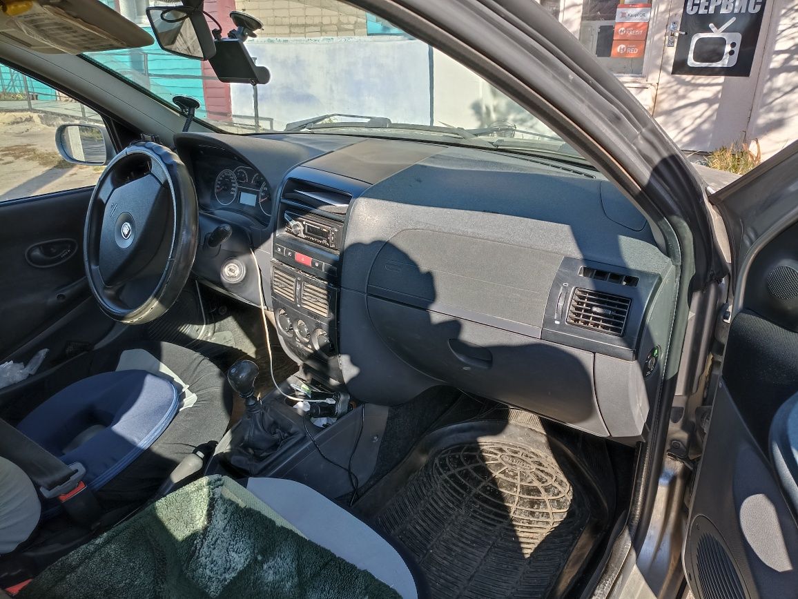 Fiat Albea 2008. 1.4 мт