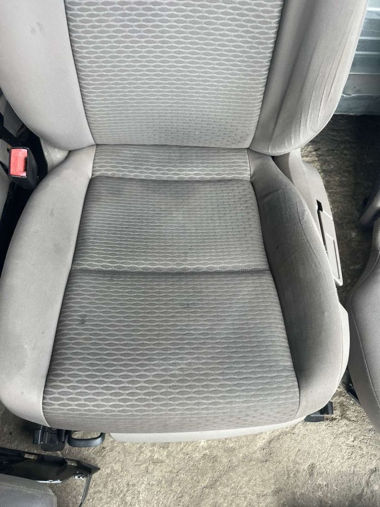 Светъл сив с подгрев  текстилен салон Golf 6 4 врати седалки Н771
