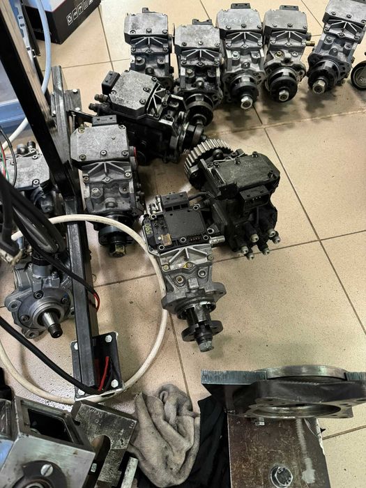 Горивоподкачващи помпи за всички марки строителни машини