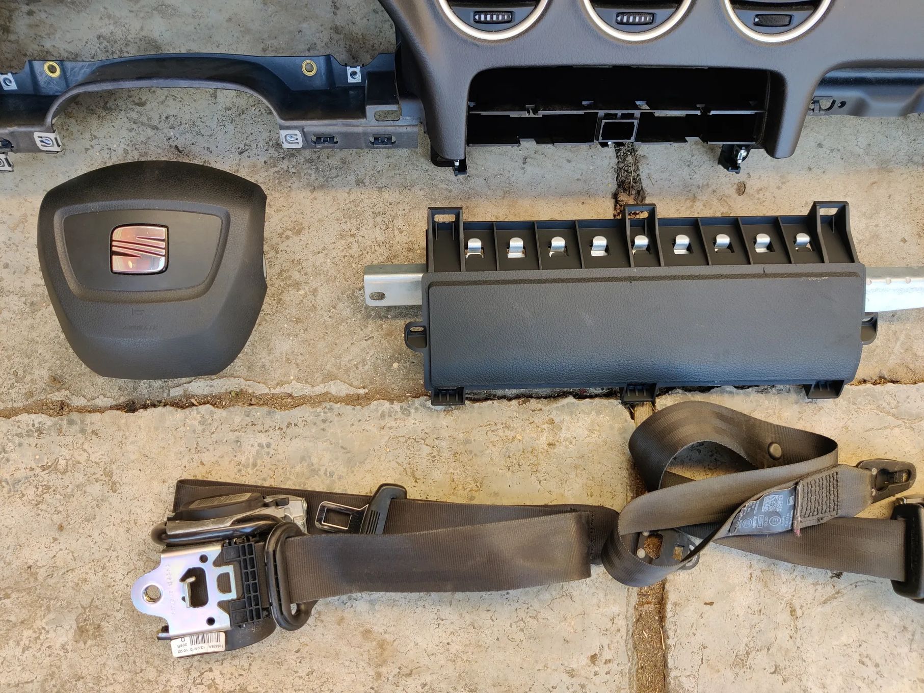 Plansa bord Kit airbaguri volan pasager genunchi centuri Seat Exeo 2009-2013